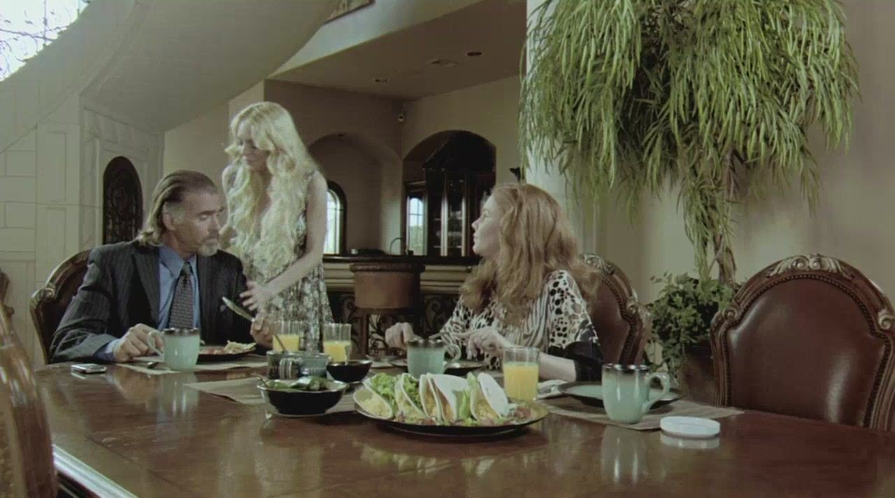 2010-Machete-122.jpg