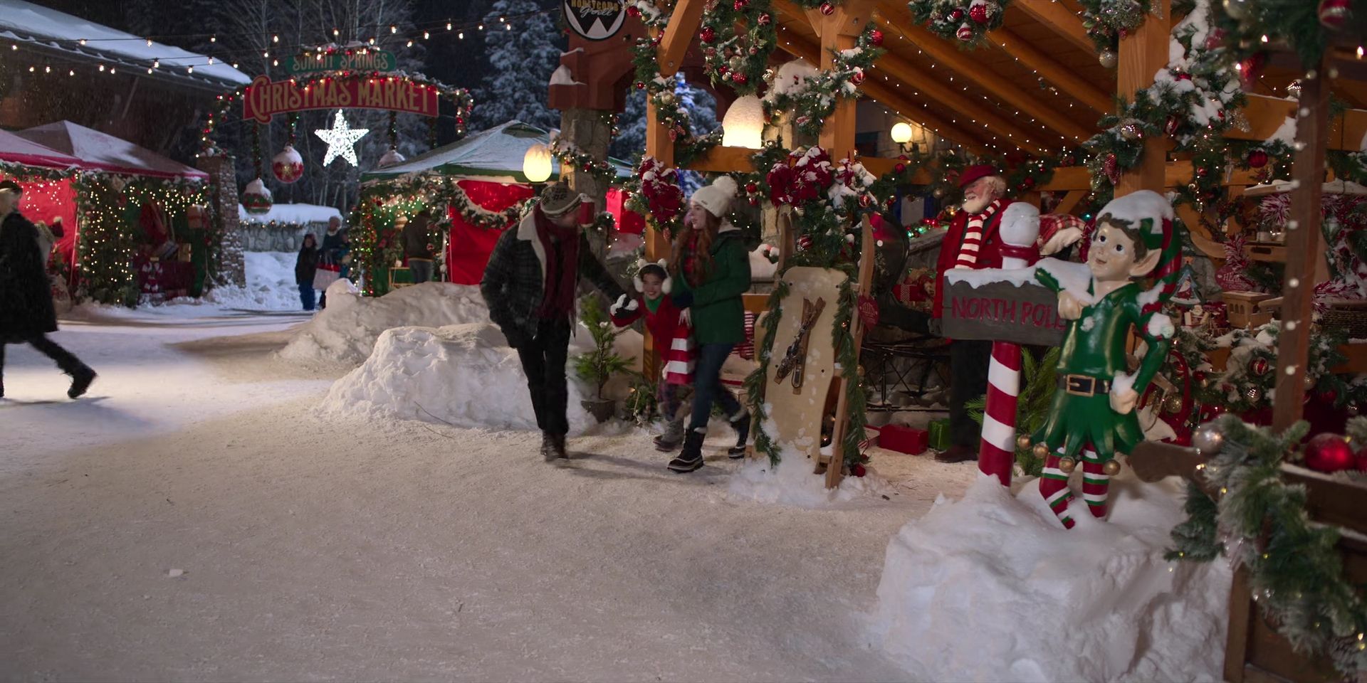 2022-FallingforChristmas-1248.jpg