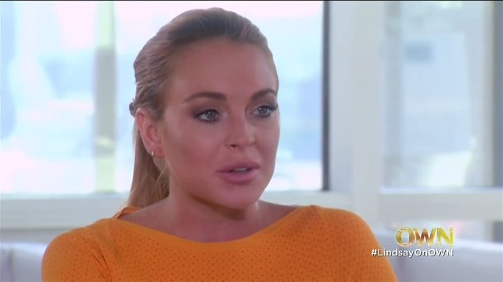 Lindsay-S01E01-0093.jpg