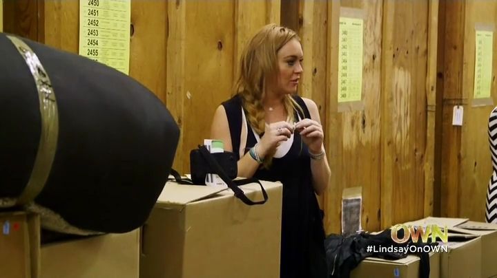 Lindsay-S01E01-0191.jpg