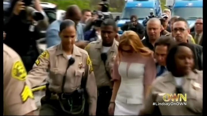 Lindsay-S01E01-0199.jpg