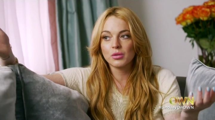Lindsay-S01E01-0234.jpg