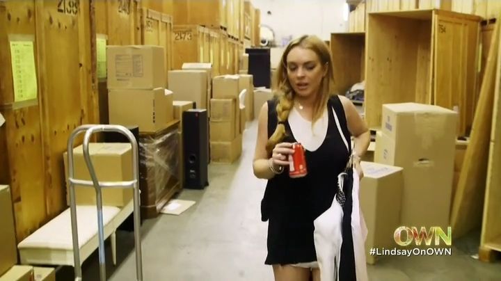 Lindsay-S01E01-0254.jpg