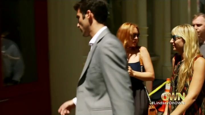 Lindsay-S01E01-0439.jpg