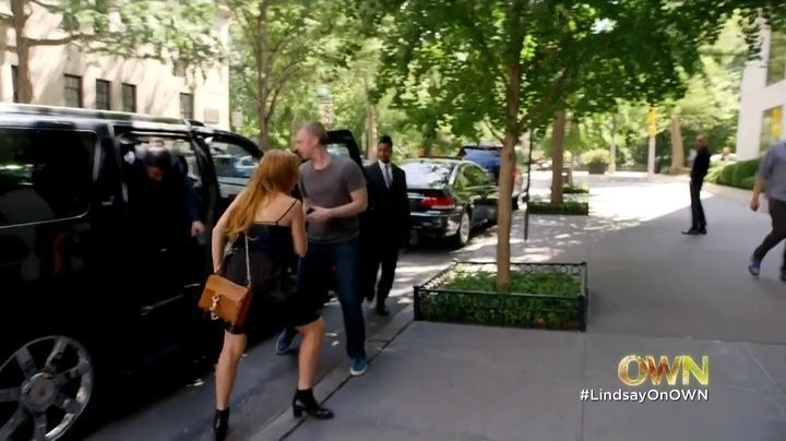Lindsay-S01E01-0475.jpg