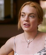 Lindsay-S01E01-0490.jpg