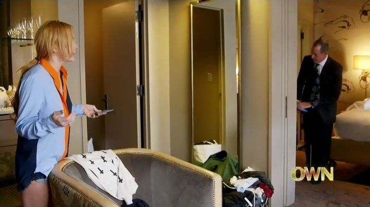 Lindsay-S01E02-0086.jpg