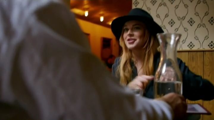 Lindsay-S01E02-0212.jpg