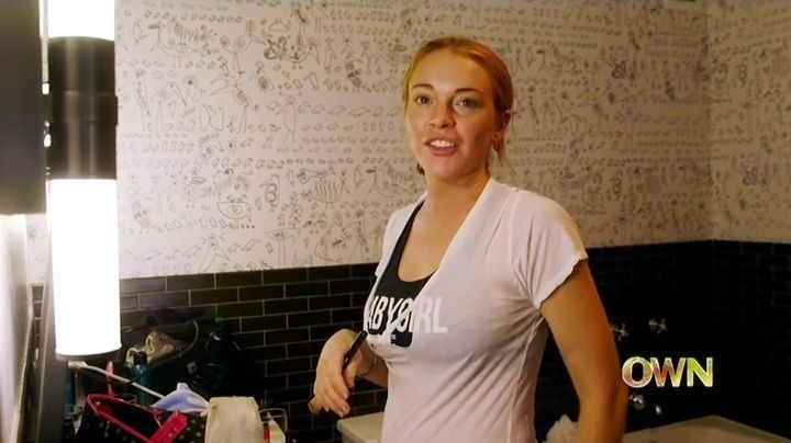Lindsay-S01E02-0440.jpg