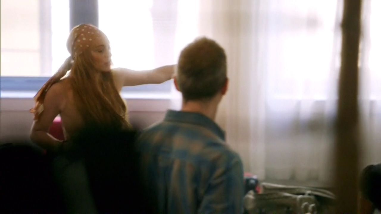 Lindsay-S01E03-0009.jpg