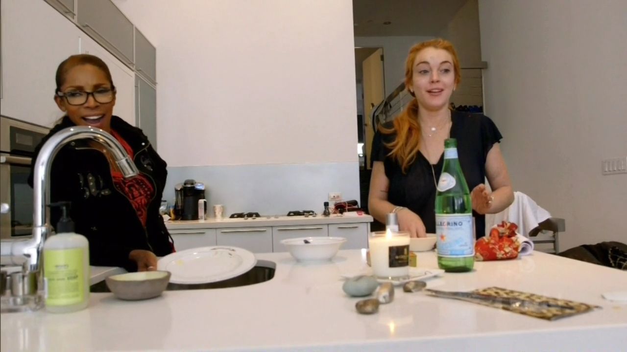 Lindsay-S01E03-0161.jpg