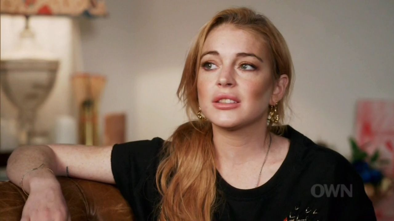 Lindsay-S01E03-1032.jpg
