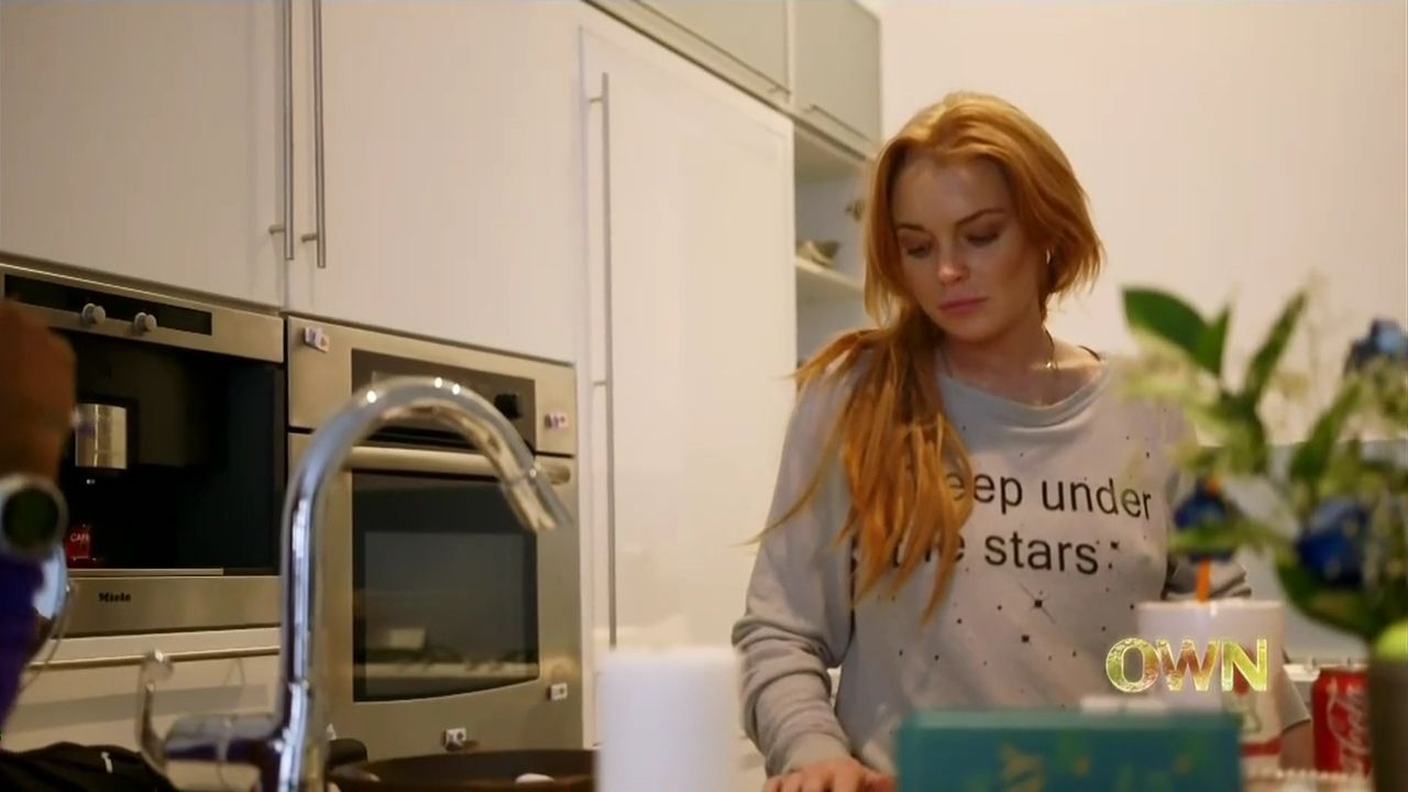 Lindsay-S01E05-070.jpg