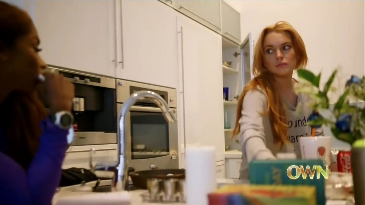 Lindsay-S01E05-071.jpg