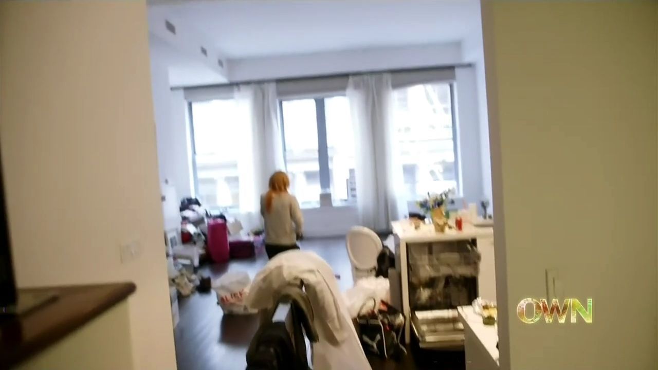 Lindsay-S01E05-108.jpg