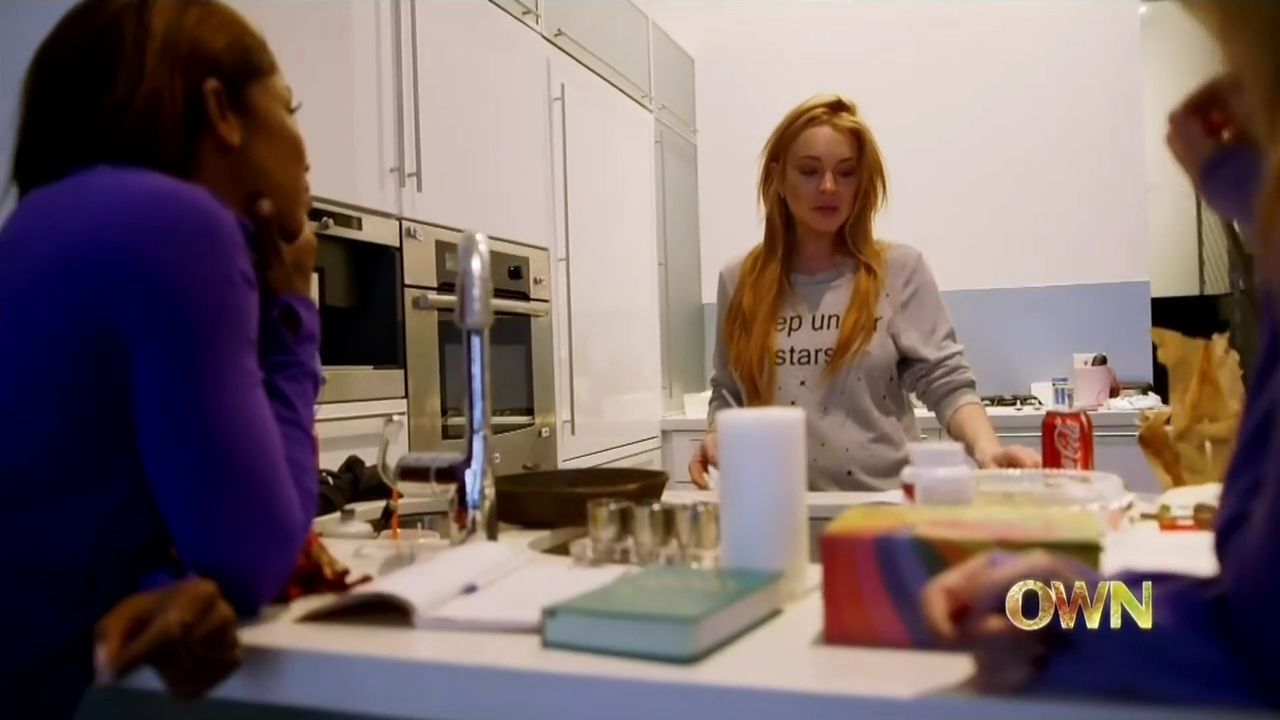 Lindsay-S01E05-227.jpg