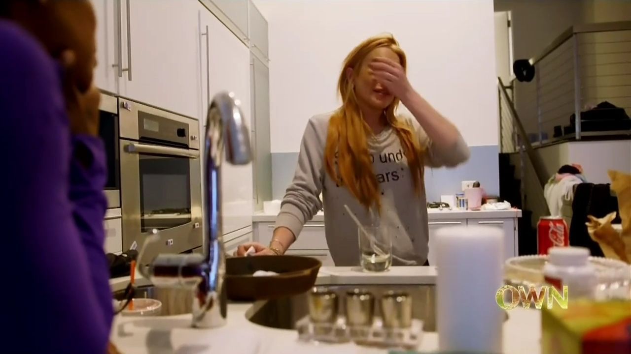 Lindsay-S01E05-234.jpg