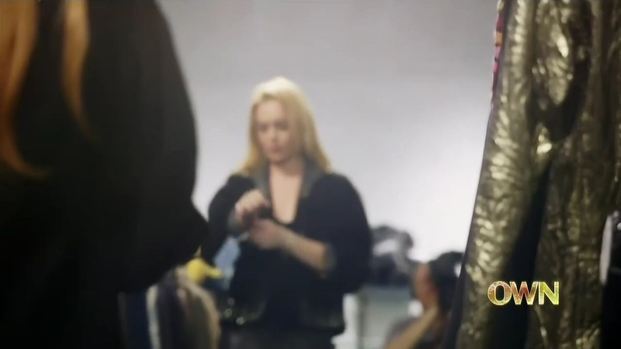 Lindsay-S01E05-363.jpg