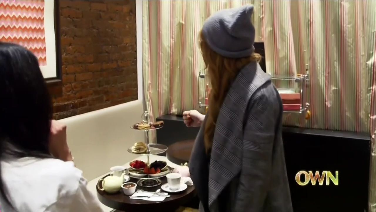 Lindsay-S01E05-864.jpg
