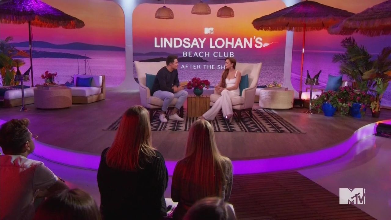 LohanBeachClubAftershow-S01E01_464.jpg
