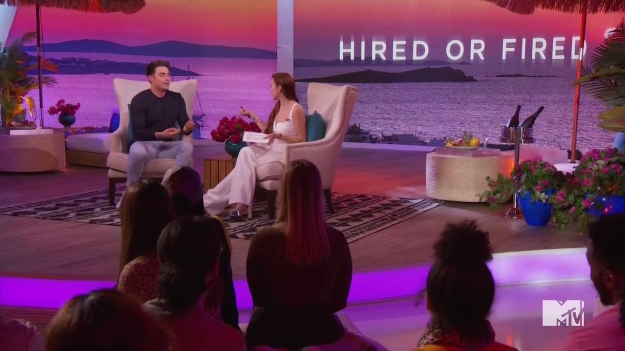 LohanBeachClubAftershow-S01E01_645.jpg