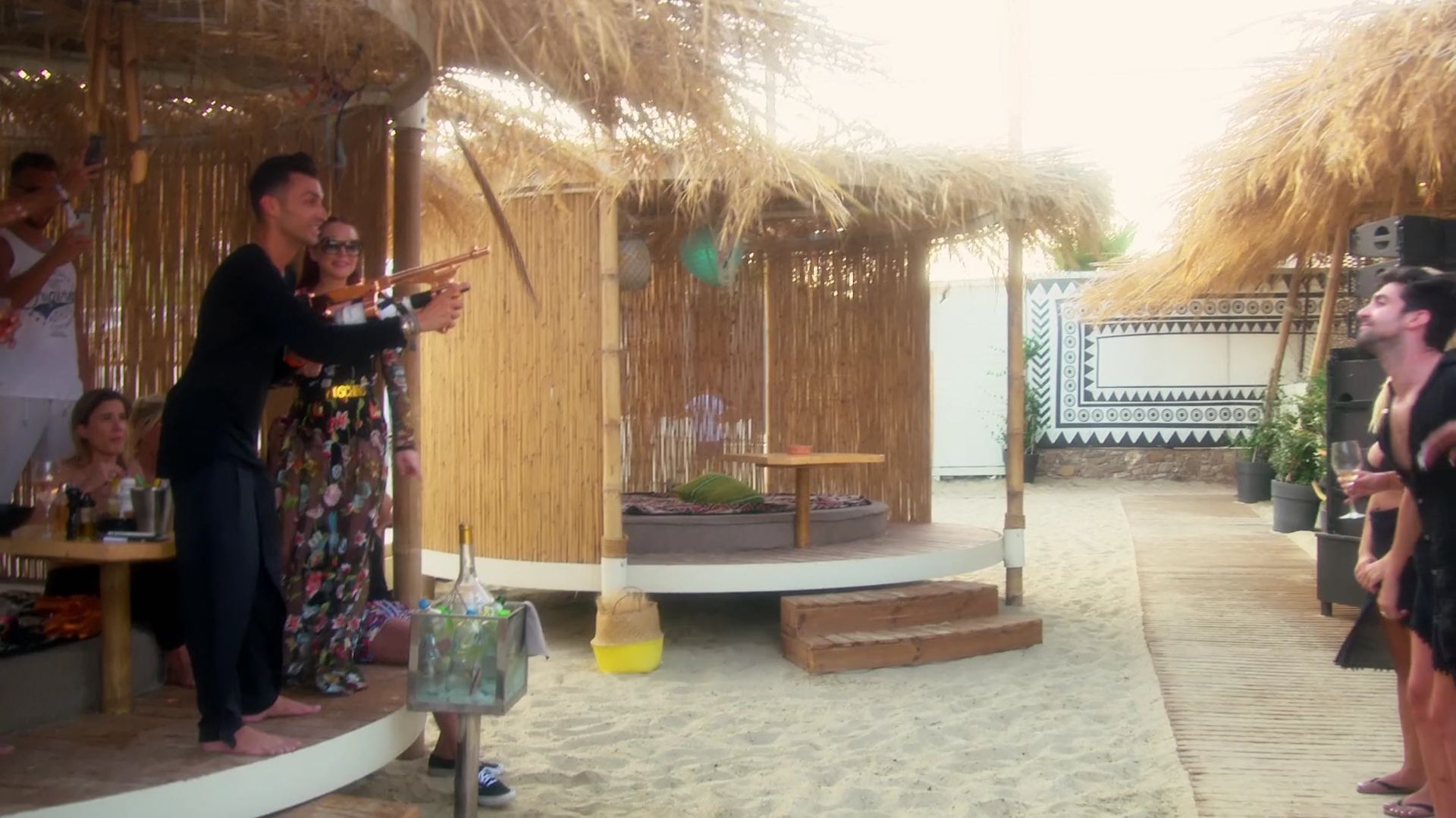 LohanBeachClubS01E03_141.jpg