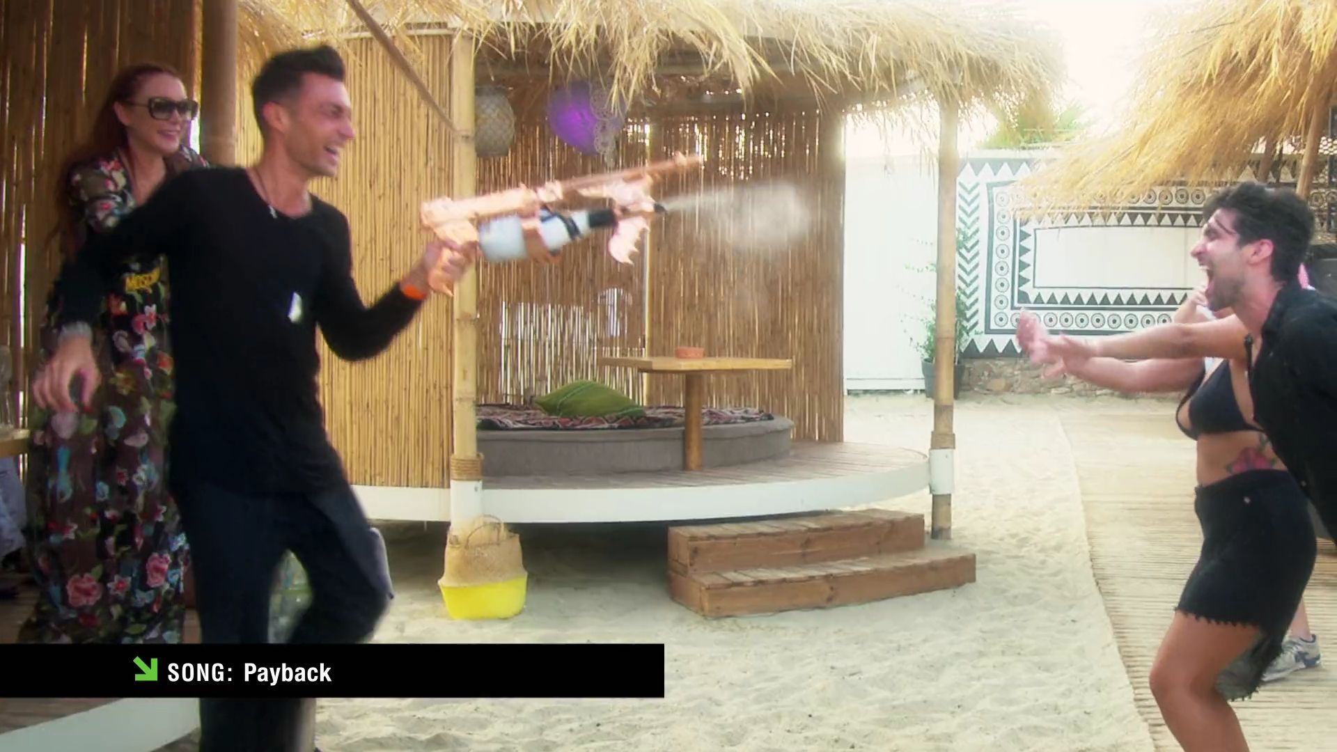 LohanBeachClubS01E03_144.jpg