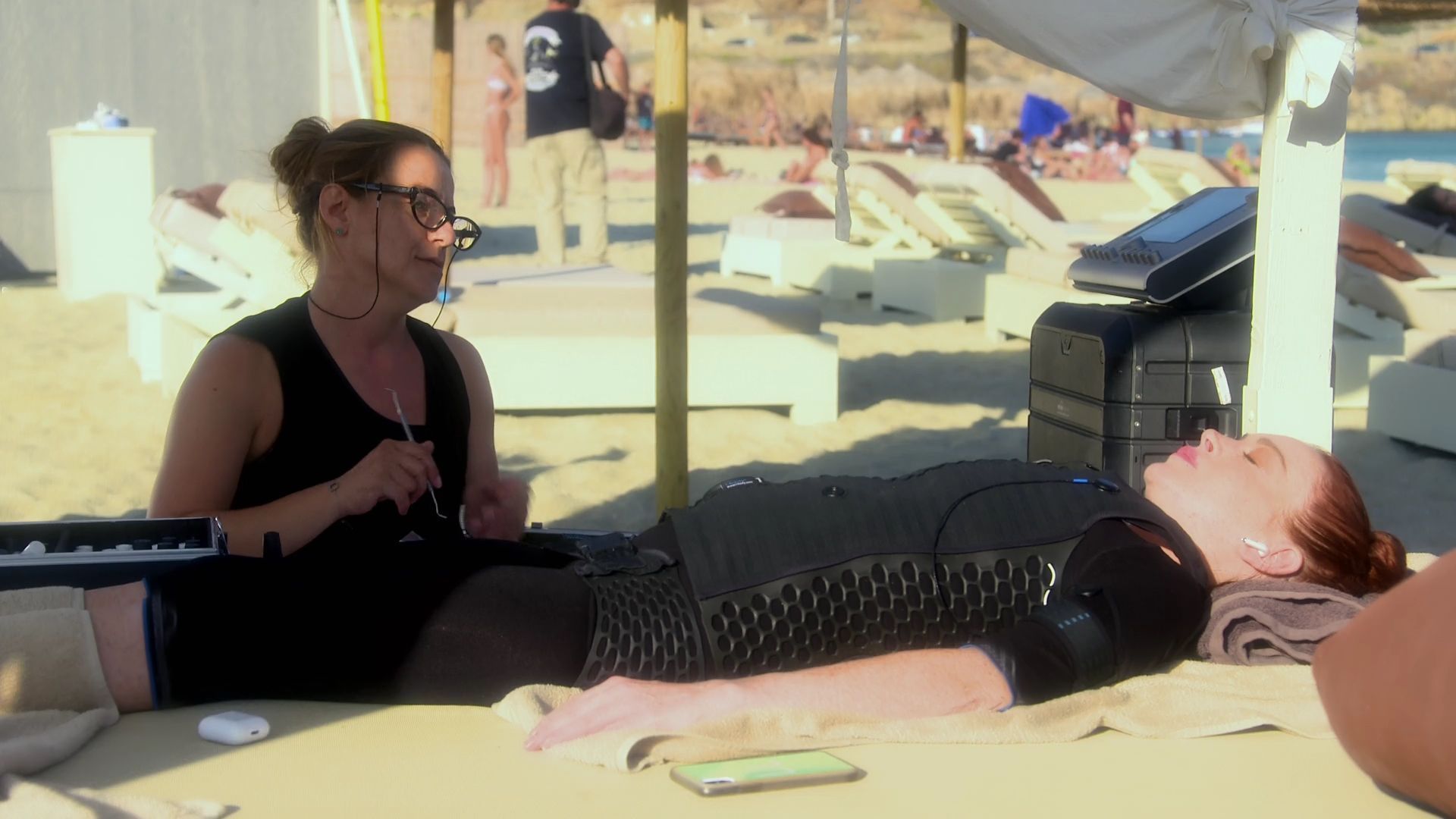 LohanBeachClubS01E04_051.jpg