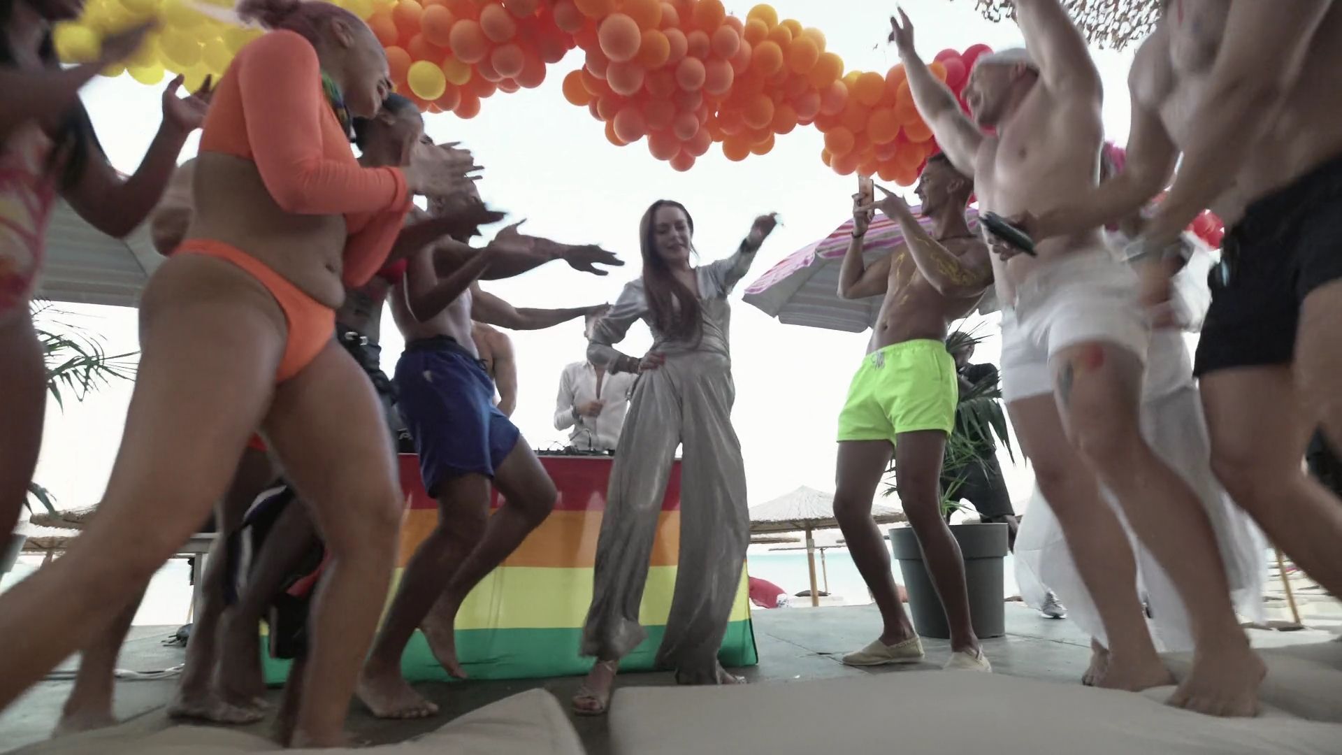 LohanBeachClubS01E09_027.jpg