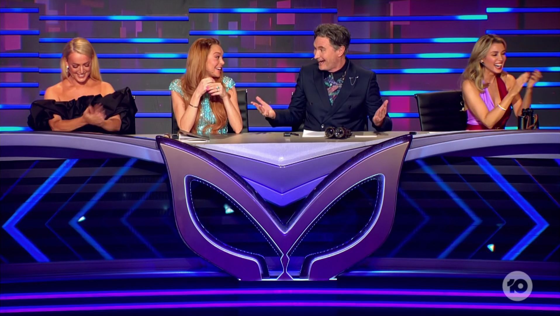 TheMaskedSingerAU-S01E01-039.jpg