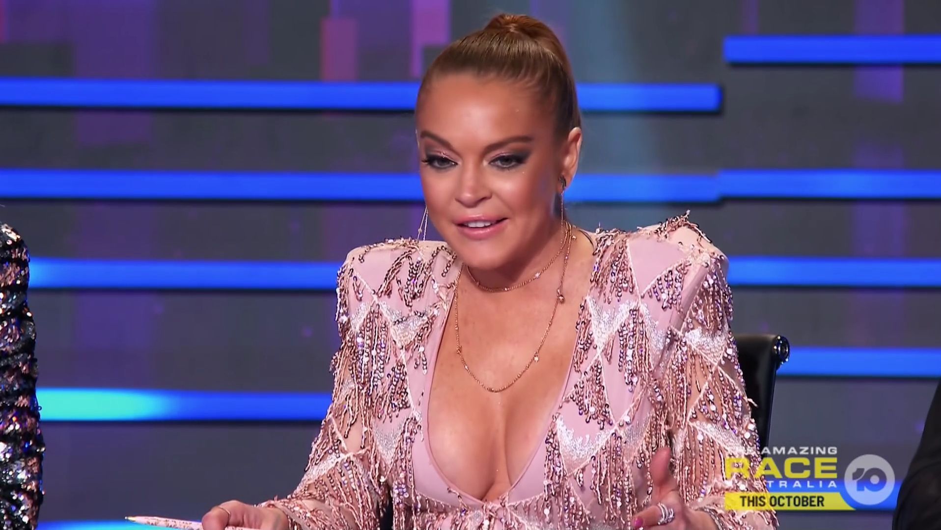 TheMaskedSingerAU-S01E02-156.jpg
