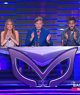 TheMaskedSingerAU-S01E04-010.jpg