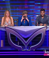 TheMaskedSingerAU-S01E04-250.jpg