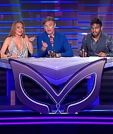 TheMaskedSingerAU-S01E04-330.jpg