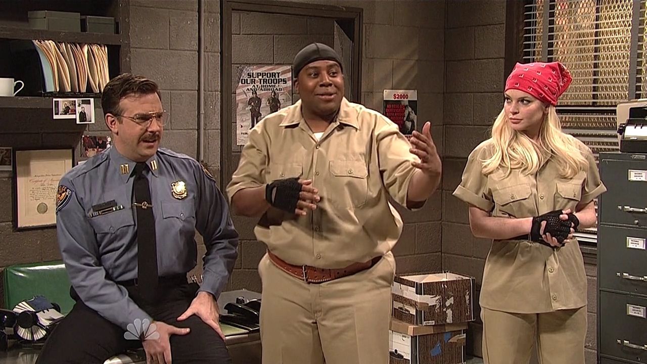 SNL-S37E16-330.jpg