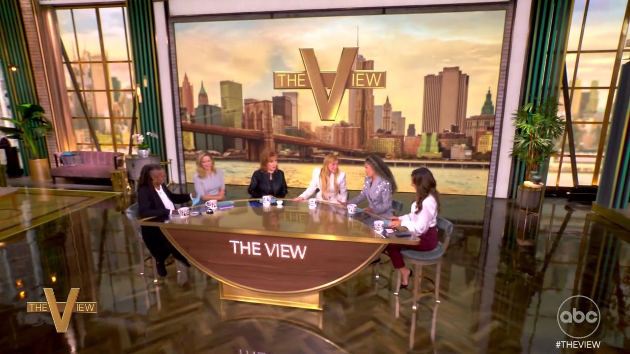 11-26-24-TheView-050.jpg